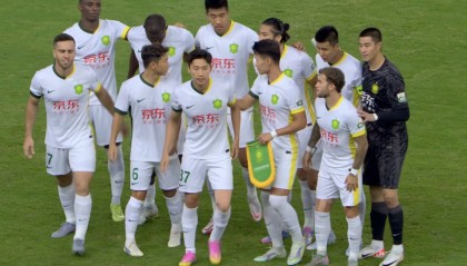 国安0-6看清36岁队长：4粒丢球与他有关！被塞蒂恩换下，主力难保